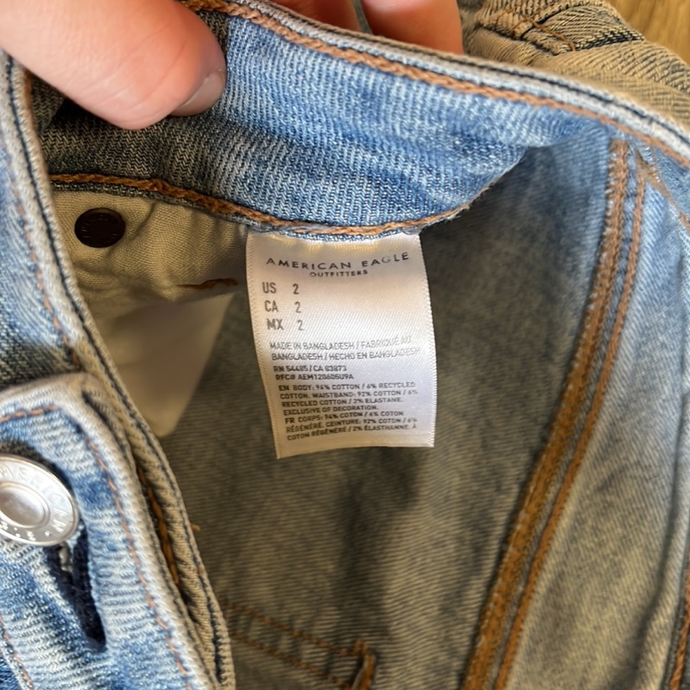 American Eagle Outfitters Distressed Light Blue Denim Jean Shorts - Picture 4 of 4